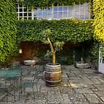 Casa Dos Barros Winery By Vintage Theory *