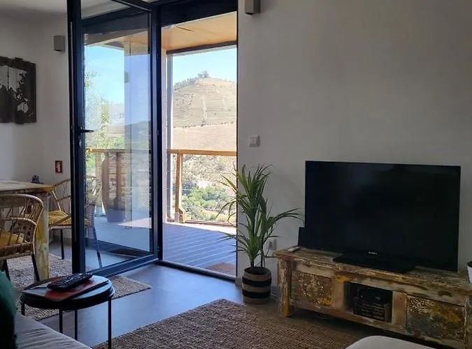 Casa Dos Barros Winery By Vintage Theory Farm stay *